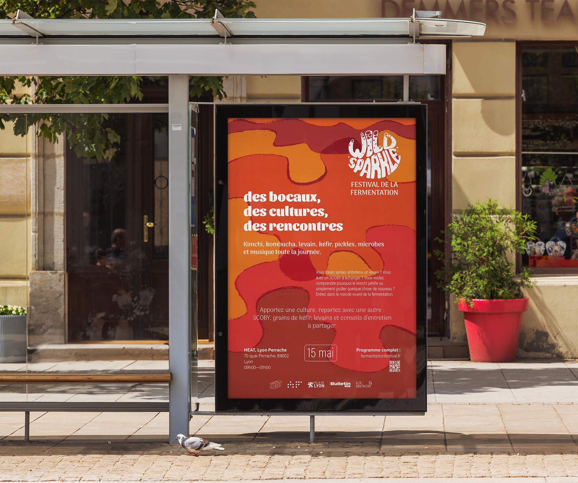 Un format d’affiche plus riche en informations, conçu pour une lecture à courte distance.